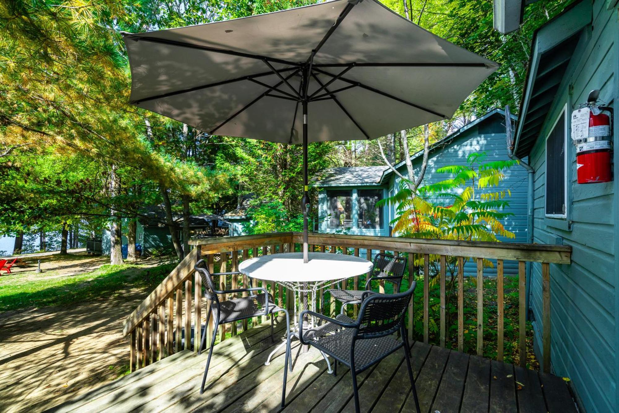 Villa Muskoka Waterfront Retreat Dwight Esterno foto