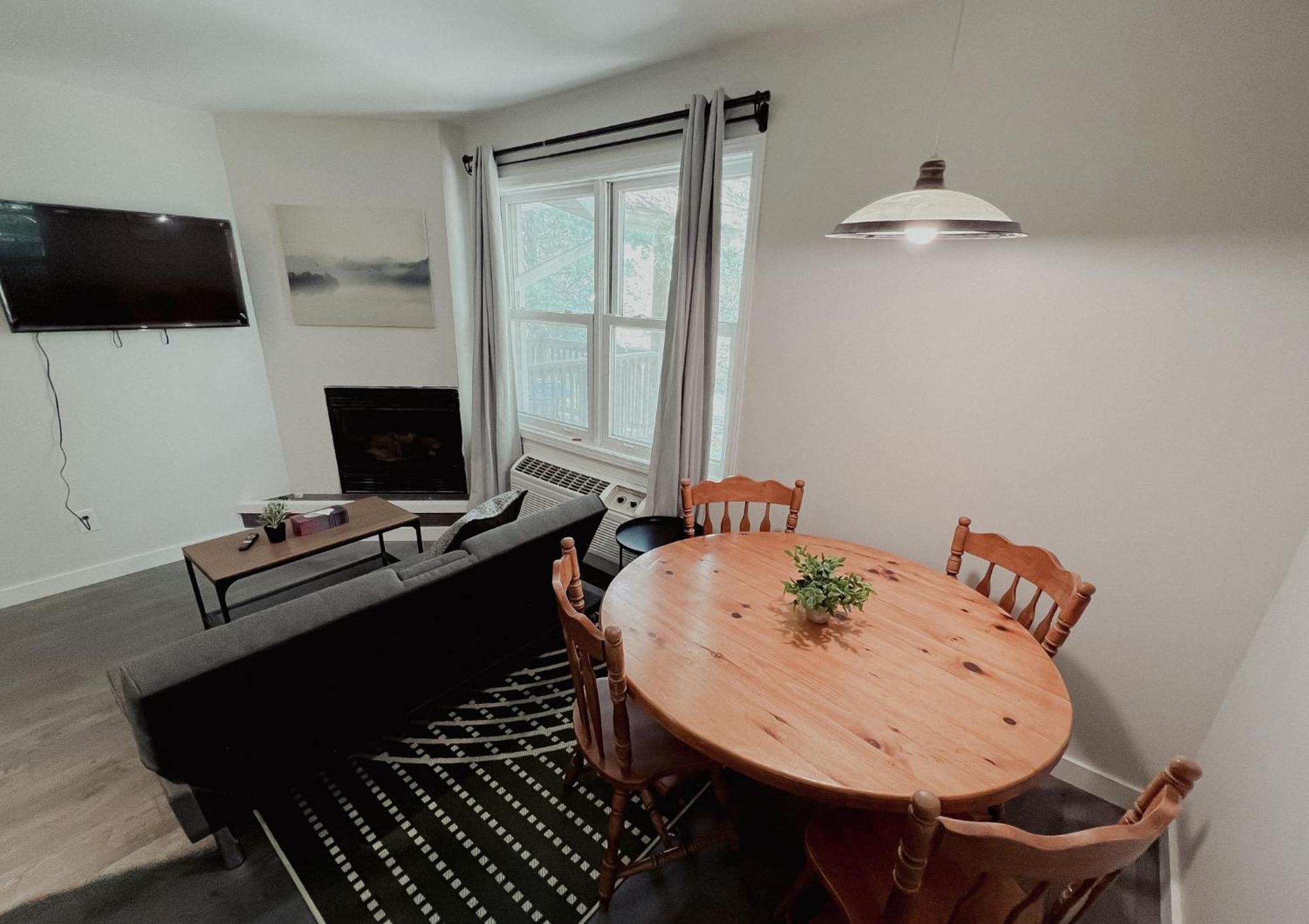 Villa Muskoka Waterfront Retreat Dwight Esterno foto